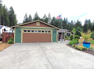 450 E Hillside Dr, Belfair, WA 98528