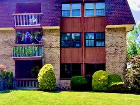 148A Overlook Ct, Woodbridge Twp., NJ 07095