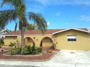 7211 King Arthur Dr, Port Richey, FL 34668