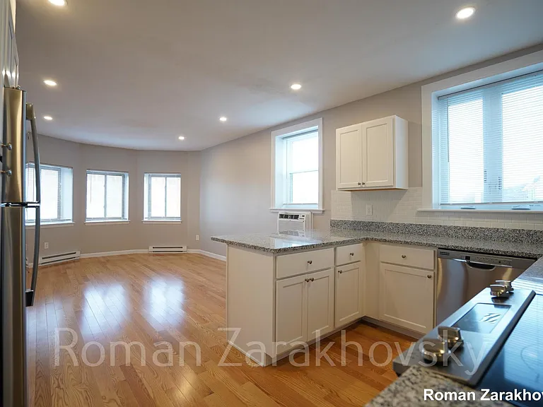 1198 Commonwealth Ave #6 — Photo 1