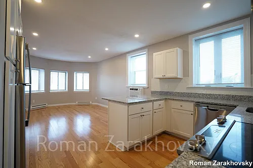 1198 Commonwealth Ave #6 Photo 1