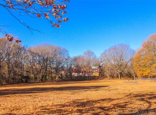 Oak St, Eufaula, OK 74432