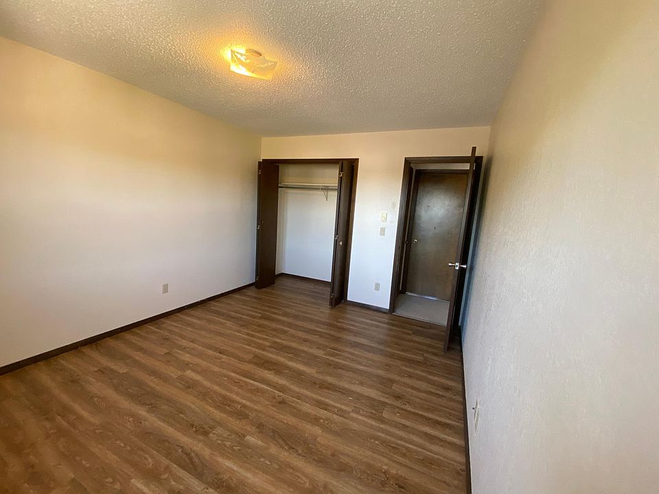 2nd image of 2040 Pasadena Dr #1-2