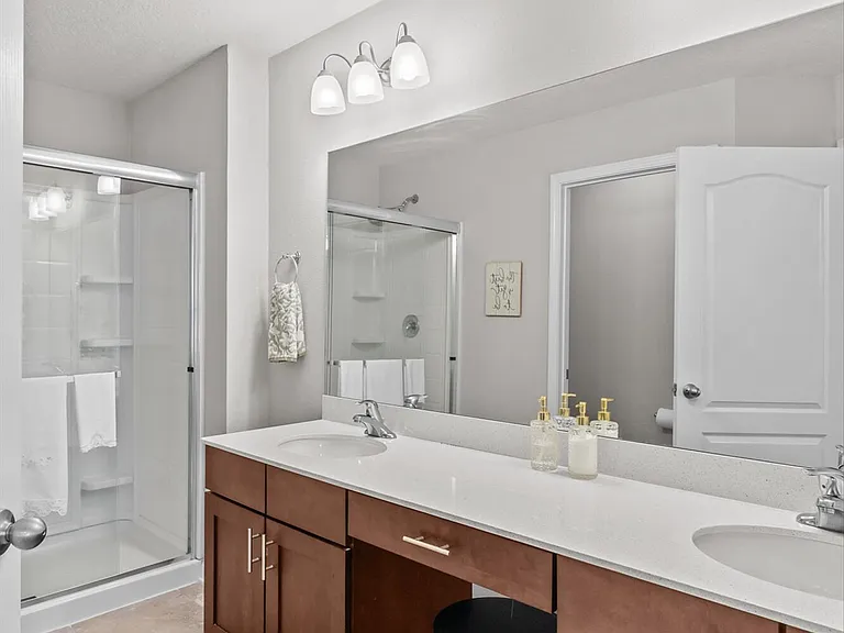 30 Bush Pl — Photo 21