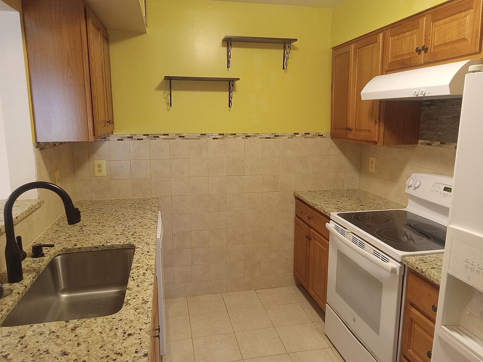 1st image of 13648 Orchard Dr