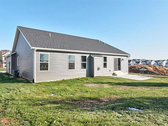 2nd image of 844 Bridgeway Dr