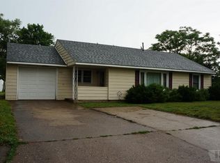 306 Cottage Grove Ave, West Burlington, IA