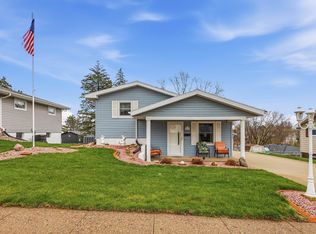 2878 Timberline St, Dubuque, IA 52001