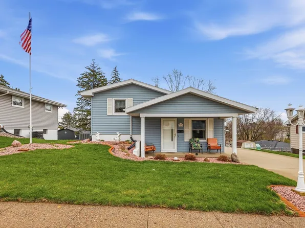 2878 Timberline St, Dubuque, IA 52001