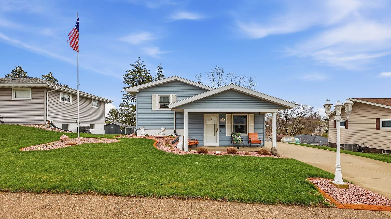 2878 Timberline St photo 1