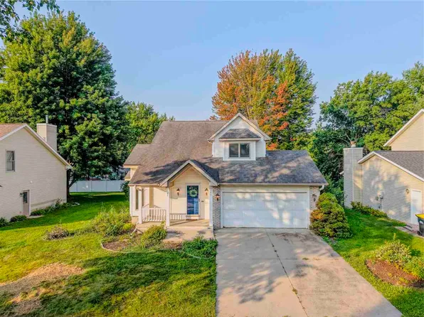 45 Heron Cir, Iowa City, IA 52245