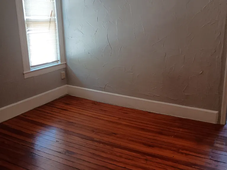 224 4th St #3 — Photo 5
