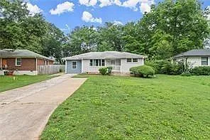2756 Gresham Rd SE — Photo 3