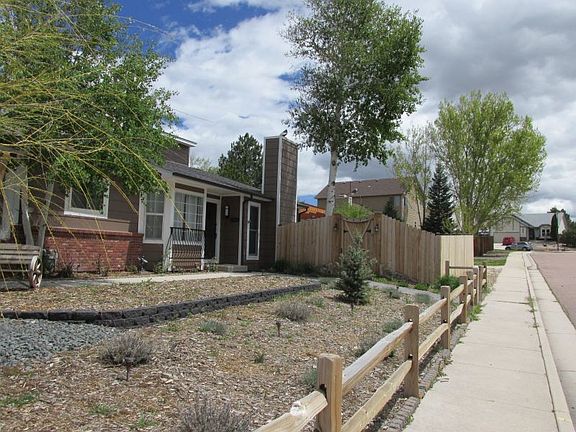 3rd image of 8315 Ilex Dr
