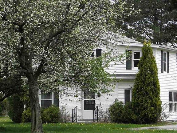 5th image of 995 Lander Rd