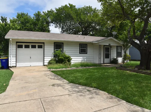 856 Renfro Dr, White Settlement, TX 76108