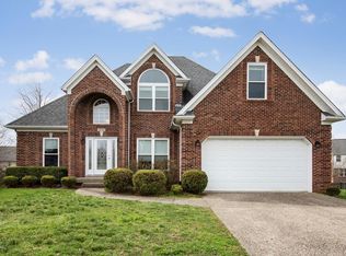 10102 Springhurst Gardens Cir, Louisville, KY 40241