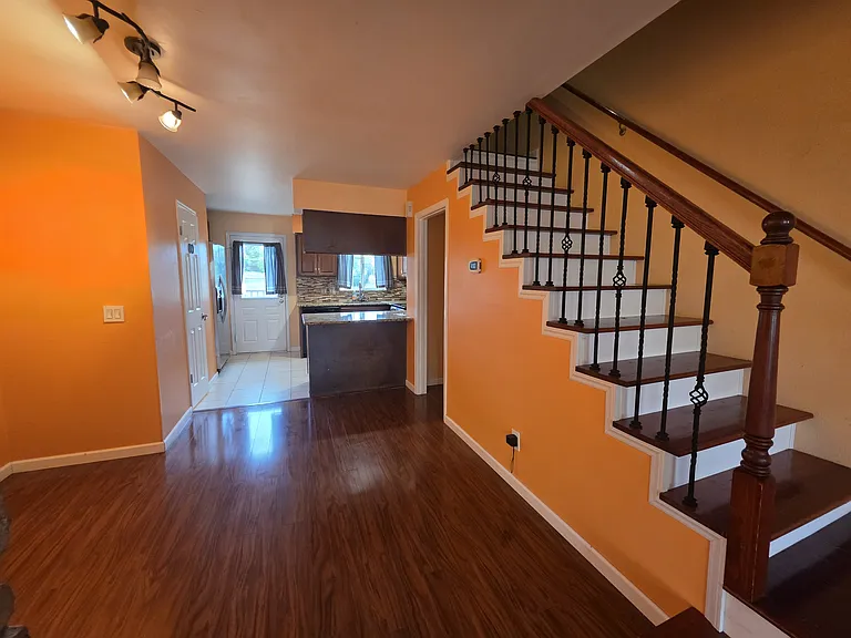 9326 W Ontario Dr — Photo 2