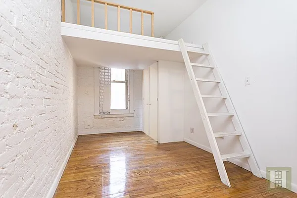 Rented by Halstead Real Estate | media 33