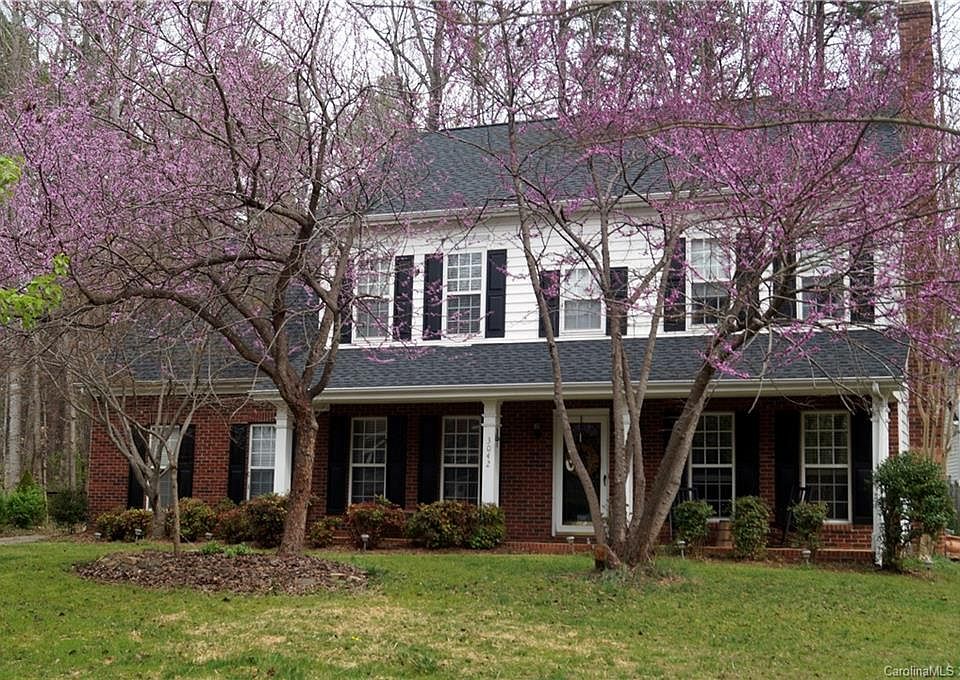 1st image of 3042 Pinewood Hills Dr