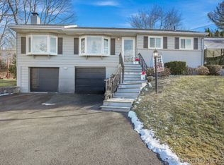 5 Berkshire Rd, Ansonia, CT 06401