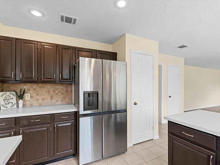 3807 Forest Village Dr — Photo 11