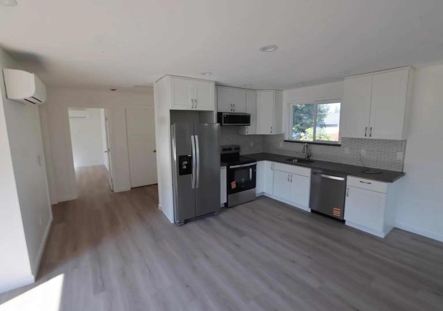 2 bed, 800 sqft, $2,350 — Photo 4