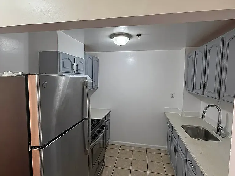 48-12 58th Ln #3 — Photo 9