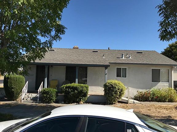 2nd image of 1838 E Saint James St