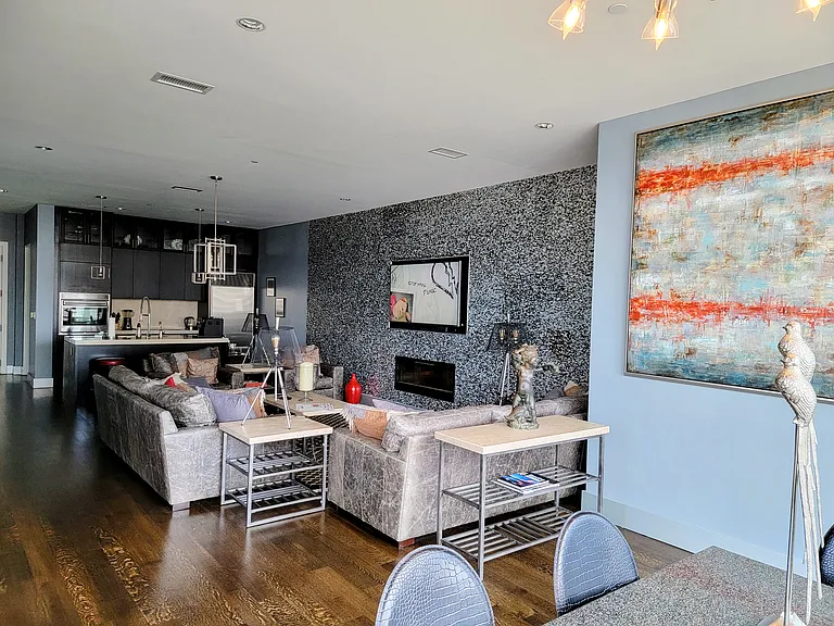 2200 Victory Ave #1001 — Photo 5