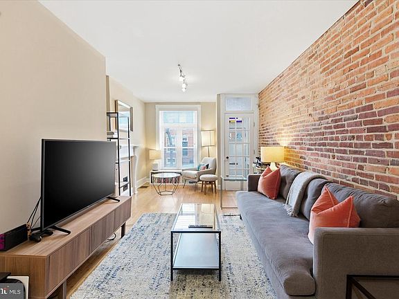 4th image of 1408 Webster St