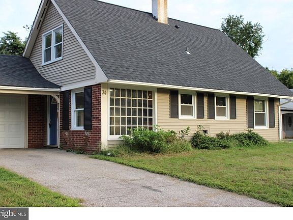 2nd image of 34 Buckingham Dr