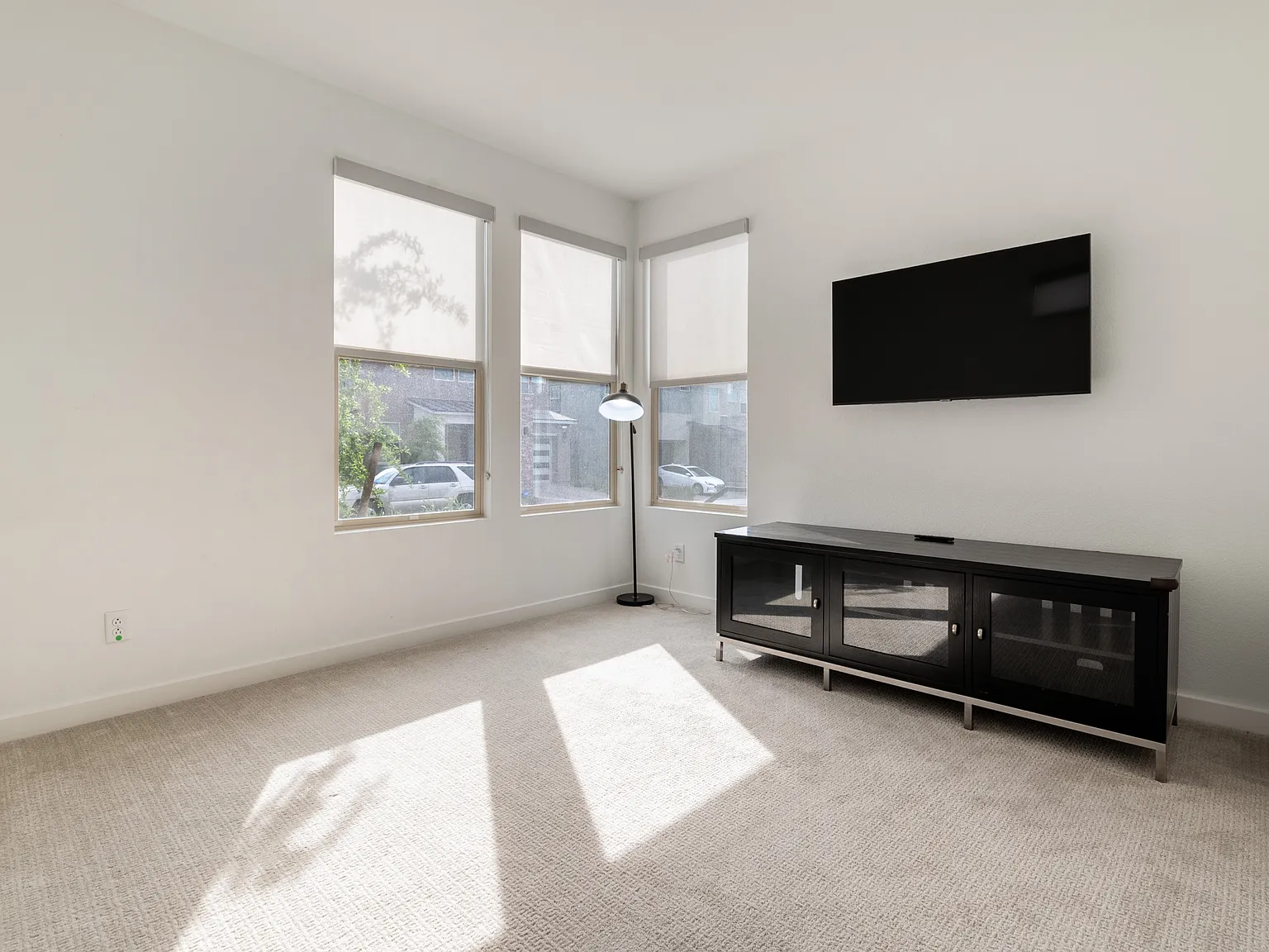 4 bed, $4,500 — Photo 4