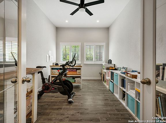 4th image of 10523 Foxen Way