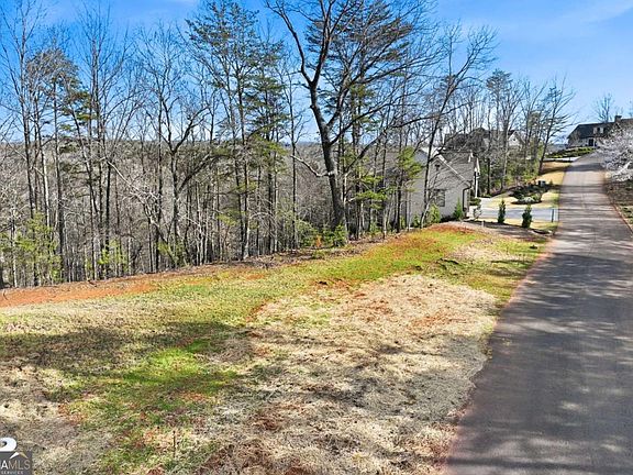 4th image of 1012 Bear Paw Rdg