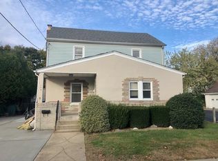 105 Burtis St APT 2, Lynbrook, NY 11563