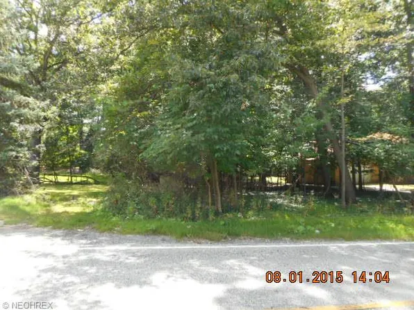 Orchard Park Dr, Cleveland, OH 44134