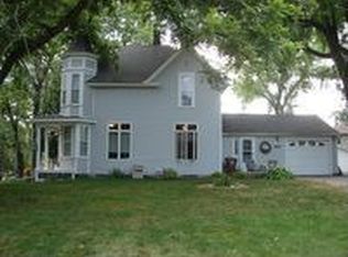 240 High St, Emmons, MN 56029
