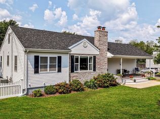 279 Russells Mills Rd, Dartmouth, MA 02748