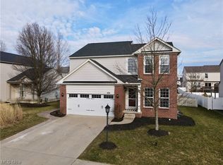 979 Caxton Ln, Brunswick, OH 44212