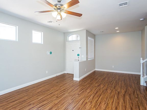 5th image of 481 Blushing Maple St