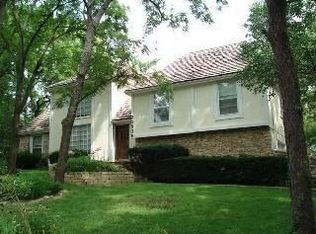 20806 Pebble Ln, Lenexa, KS 66220