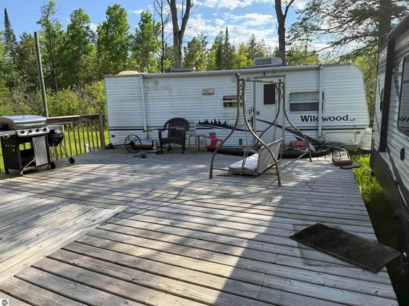 17110 21 Mile Rd, Tustin, MI 49688