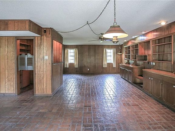 4th image of 3804 Patricia Ln