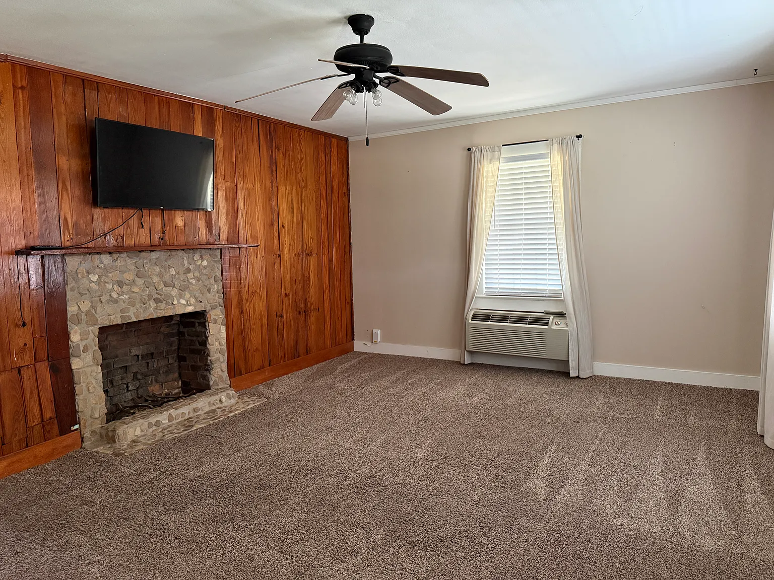 2 bed, 941 sqft, $850 — Photo 2