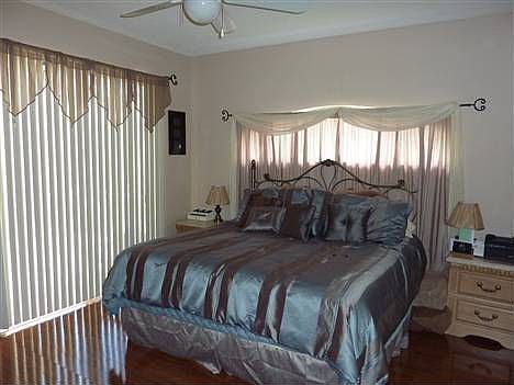 2nd image of 220 Caribe Ct