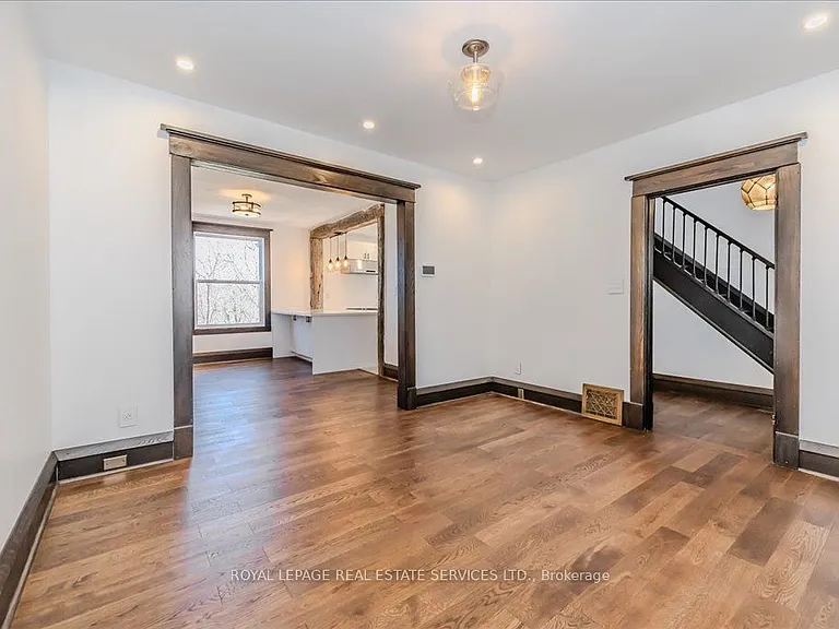 97 Glenmorris St — Photo 11