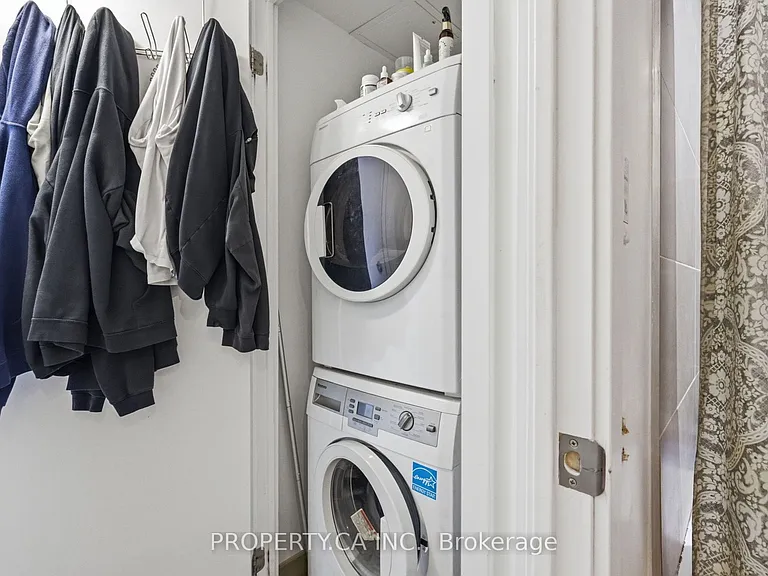 508 Wellington St W #809 — Photo 12