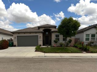 889 Coloma Pl, Madera, CA 93637