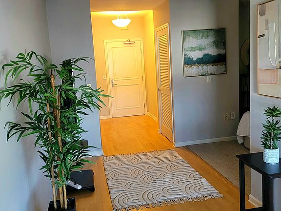 4th image of 1655 Mission St Unit 1037